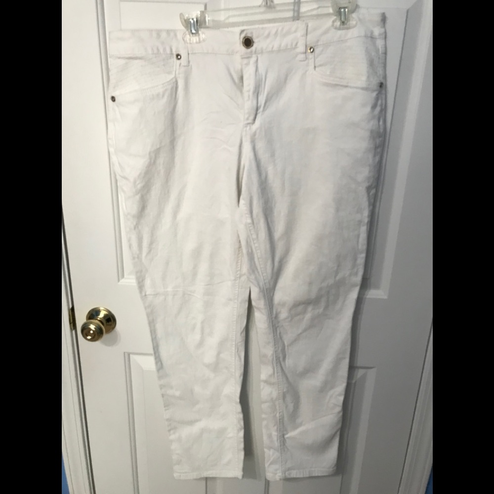White chino pant